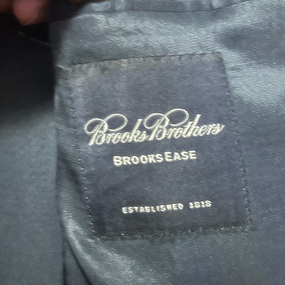 Brooks Brothers - Picture 3 of 4
